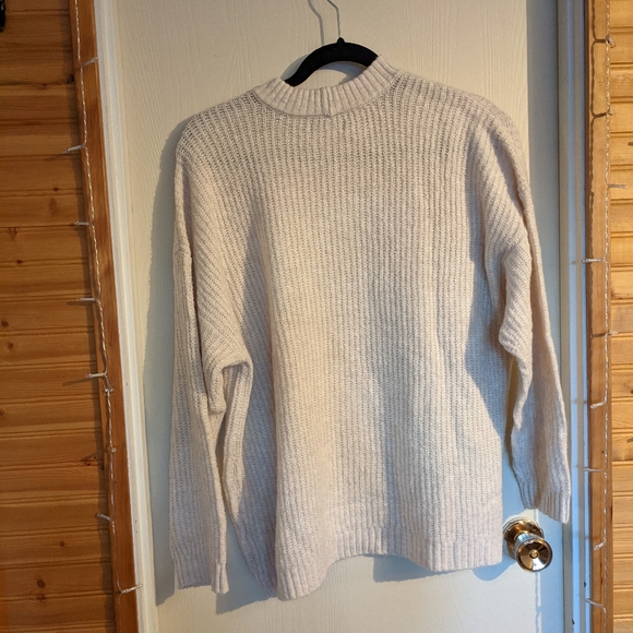Oversized Boyfriend American Eagle Sweater - Picture 3 of 4